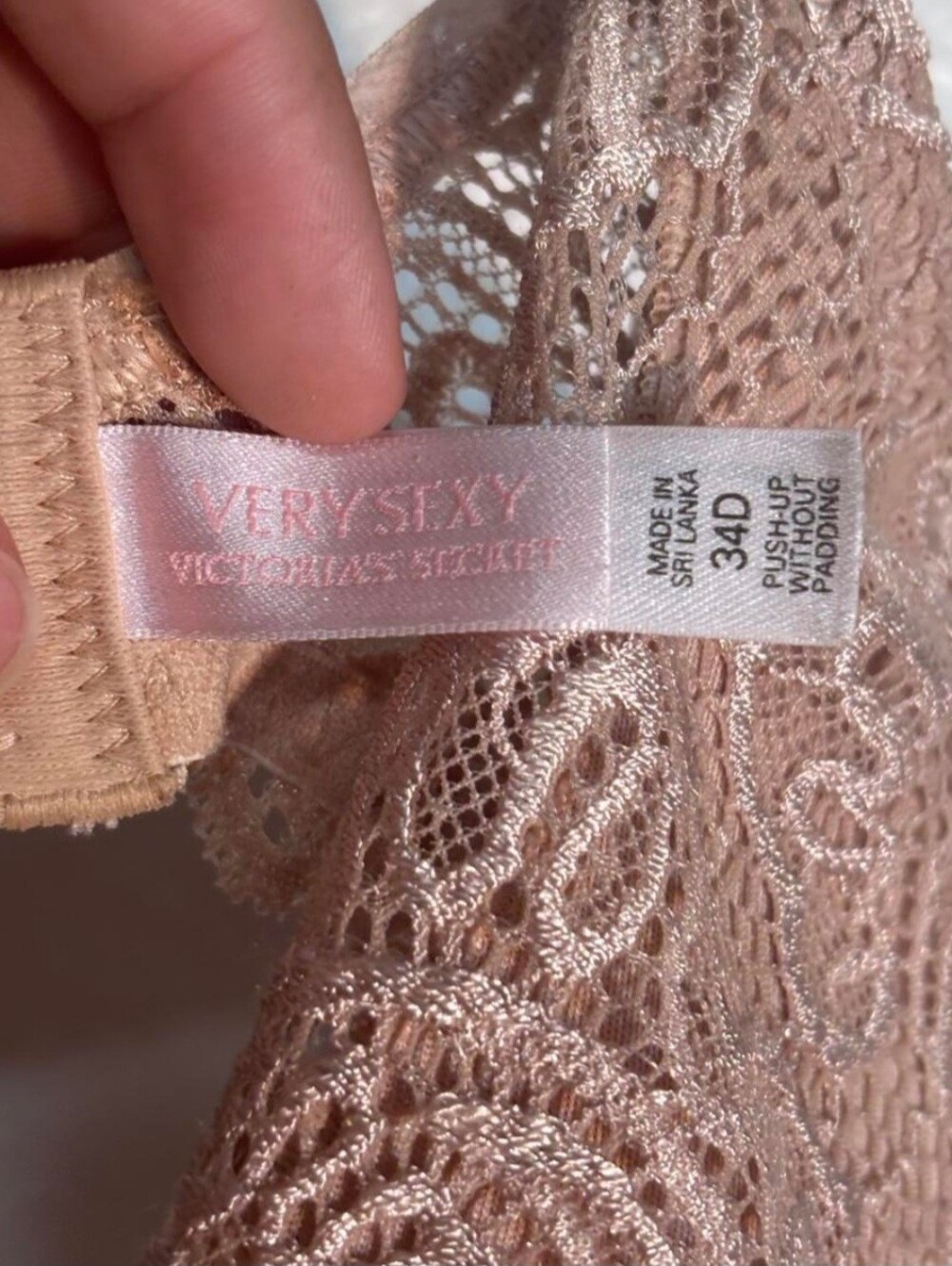 Victoria Secret Bra - Picture 2 of 4